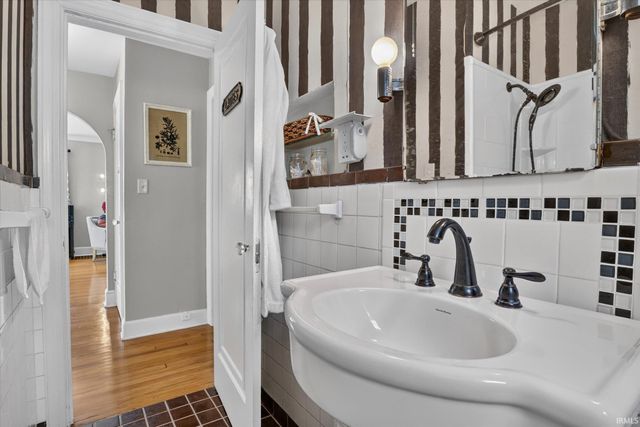 1727 Sunnymede Avenue, South Bend, IN 46615