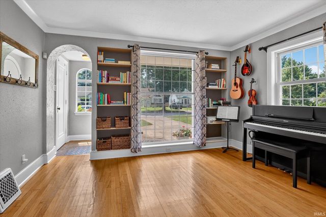 1727 Sunnymede Avenue, South Bend, IN 46615