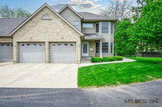 183 McLaren Drive N 183, Sycamore, IL 60178