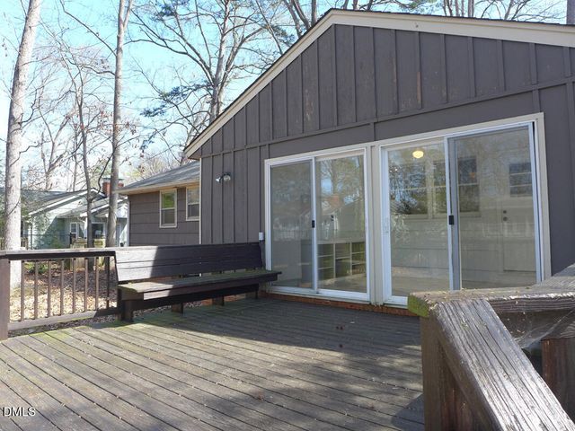 424 Ridgefield Road, Chapel Hill, NC 27517