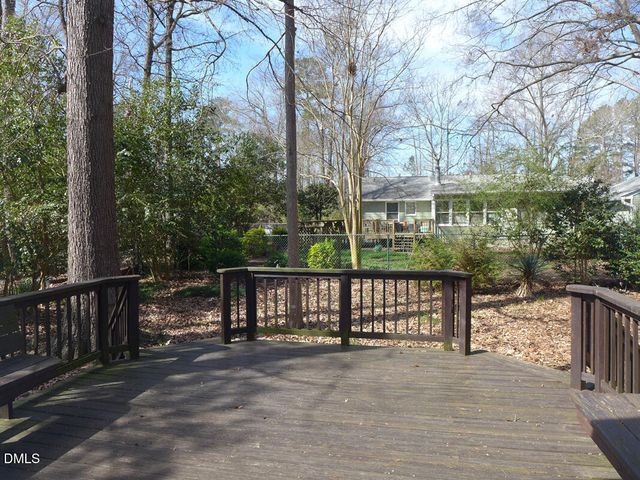 424 Ridgefield Road, Chapel Hill, NC 27517
