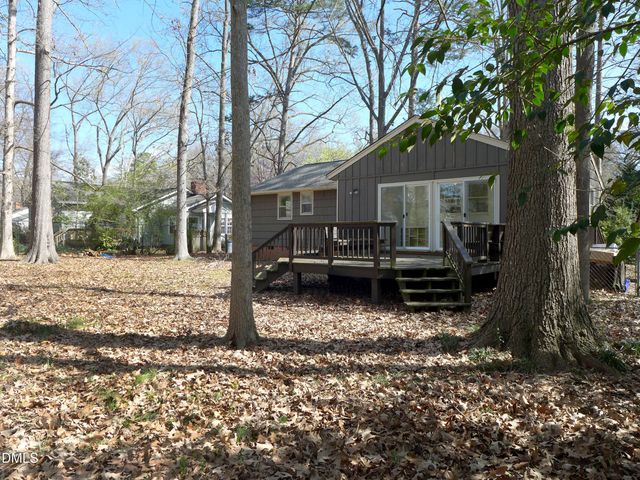 424 Ridgefield Road, Chapel Hill, NC 27517
