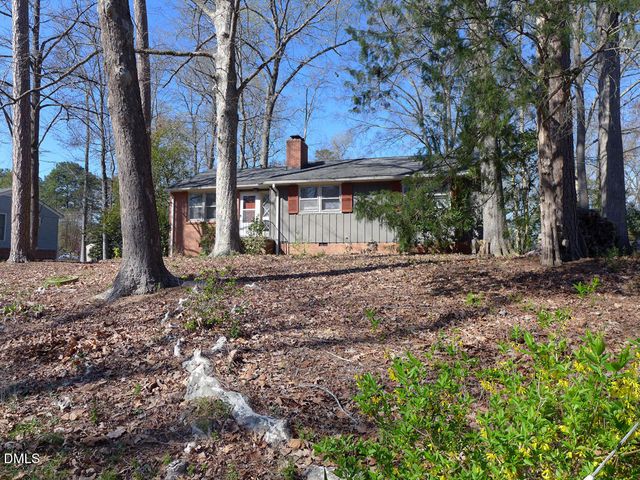 424 Ridgefield Road, Chapel Hill, NC 27517
