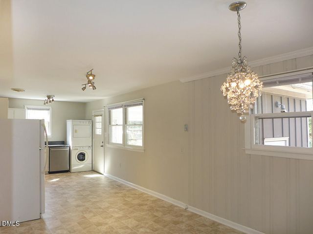 424 Ridgefield Road, Chapel Hill, NC 27517