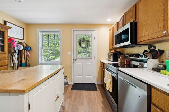 170 Jefferson Drive, Hillsborough, NH 03244