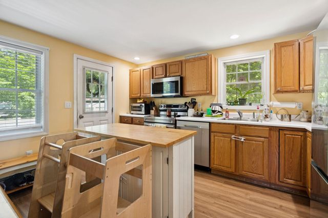 170 Jefferson Drive, Hillsborough, NH 03244