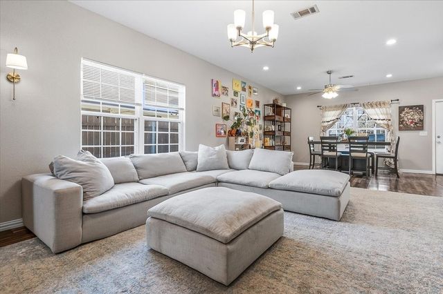 3432 Frazier Avenue, Fort Worth, TX 76110