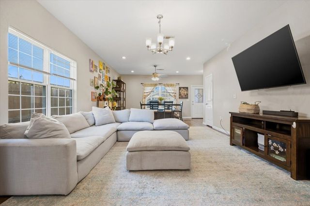 3432 Frazier Avenue, Fort Worth, TX 76110