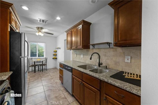 9326 Lemon Street, Fontana, CA 92335