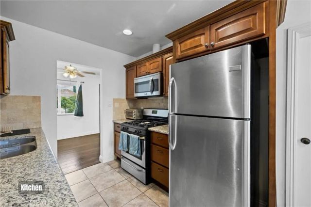 9326 Lemon Street, Fontana, CA 92335
