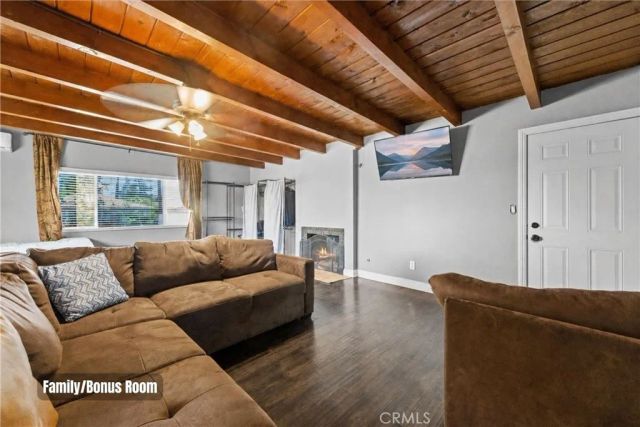 9326 Lemon Street, Fontana, CA 92335