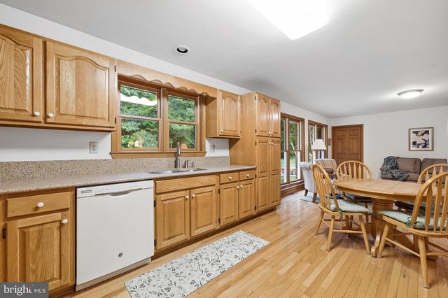 11600 FARM DR, La Plata, MD 20646