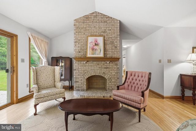 11600 FARM DR, La Plata, MD 20646