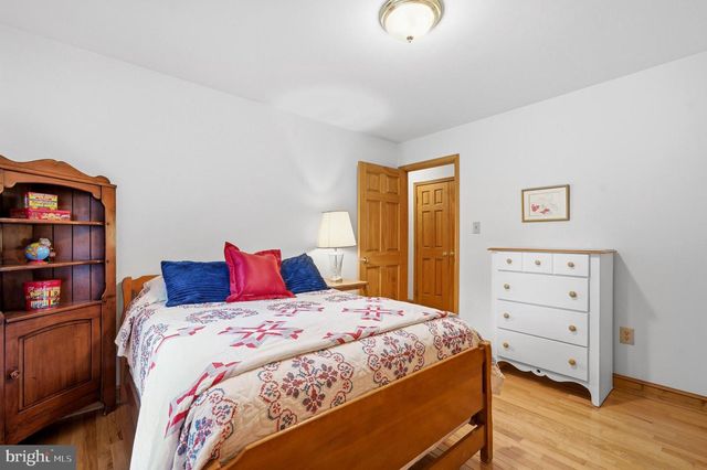 11600 FARM DR, La Plata, MD 20646
