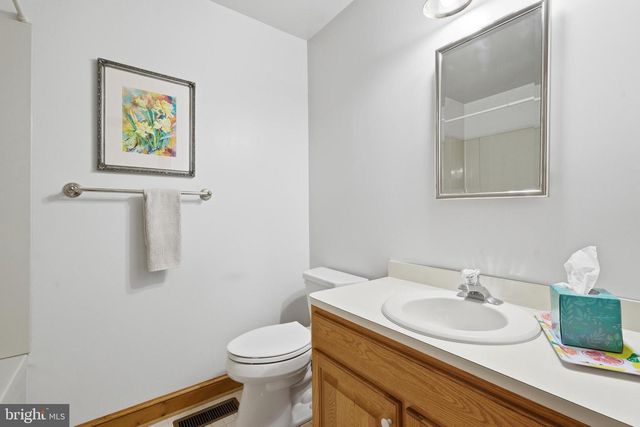 11600 FARM DR, La Plata, MD 20646