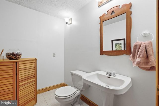 11600 FARM DR, La Plata, MD 20646
