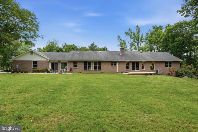 11600 FARM DR, La Plata, MD 20646