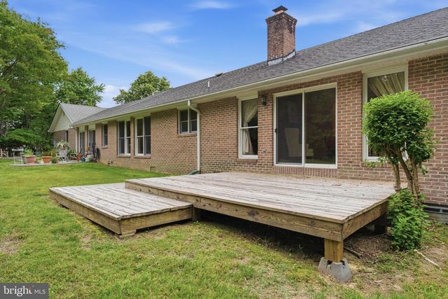 11600 FARM DR, La Plata, MD 20646