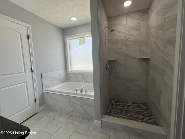 145 Durango Dr, Coxs Creek, KY 40013