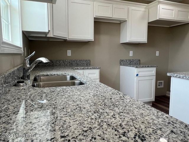 145 Durango Dr, Coxs Creek, KY 40013