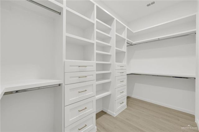 4716 S Waterford Avenue, Edinburg, TX 78539