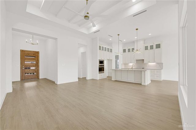 4716 S Waterford Avenue, Edinburg, TX 78539