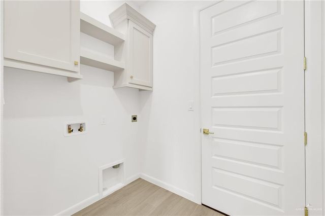 4716 S Waterford Avenue, Edinburg, TX 78539