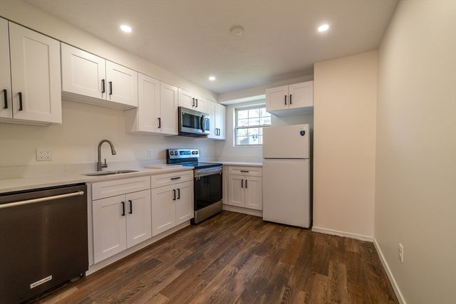 180 Main St 2110, Bridgewater, MA 02324