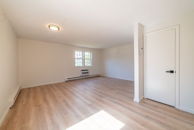 180 Main St 2110, Bridgewater, MA 02324