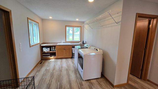 84237 State Highway 251, Hollandale, MN 56045