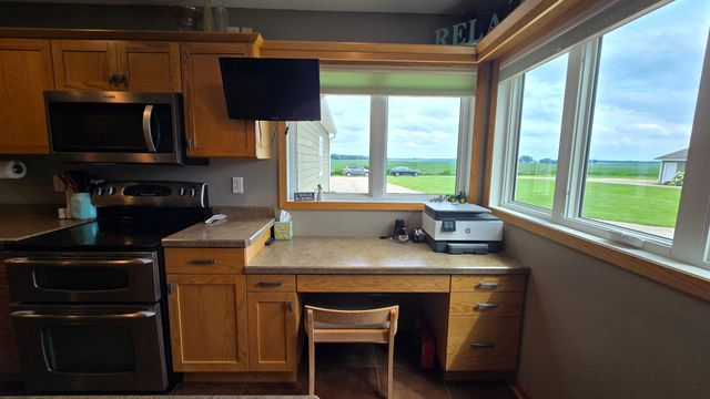 84237 State Highway 251, Hollandale, MN 56045