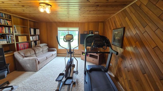 84237 State Highway 251, Hollandale, MN 56045