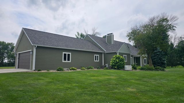 84237 State Highway 251, Hollandale, MN 56045