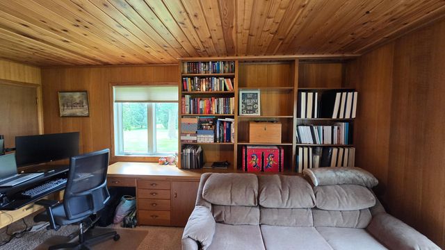 84237 State Highway 251, Hollandale, MN 56045