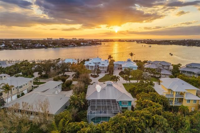 746 EAGLE POINT DRIVE, Venice, FL 34285