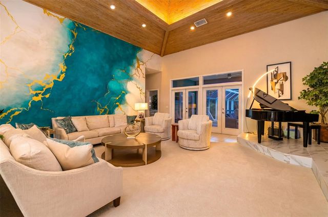 746 EAGLE POINT DRIVE, Venice, FL 34285