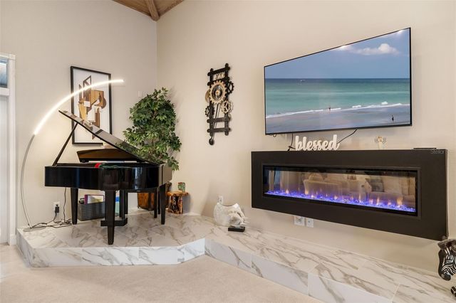 746 EAGLE POINT DRIVE, Venice, FL 34285