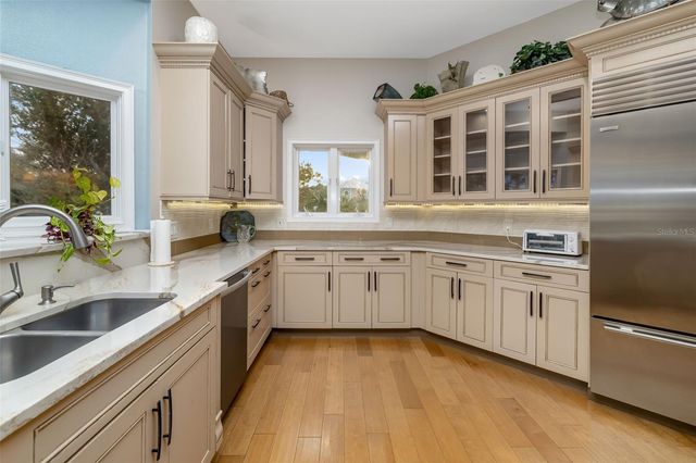 746 EAGLE POINT DRIVE, Venice, FL 34285