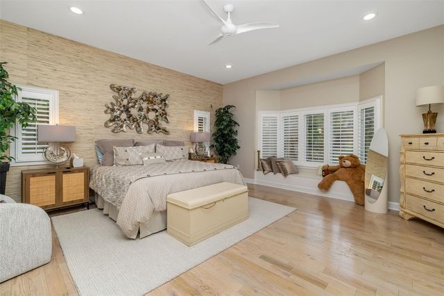 746 EAGLE POINT DRIVE, Venice, FL 34285