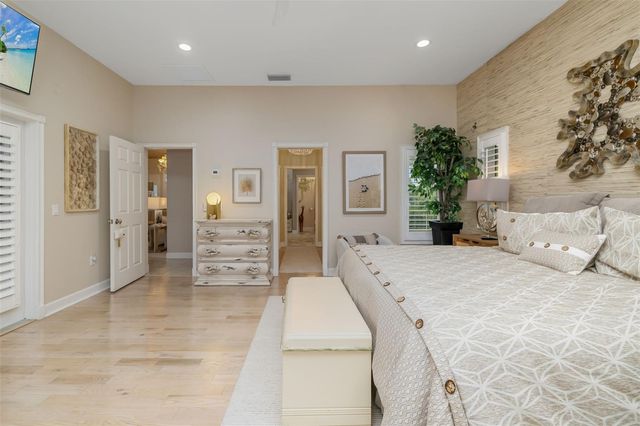 746 EAGLE POINT DRIVE, Venice, FL 34285