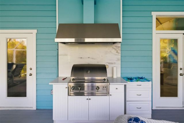 746 EAGLE POINT DRIVE, Venice, FL 34285