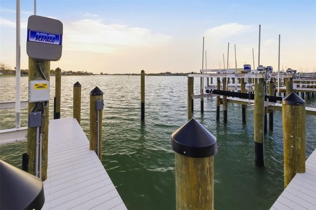 746 EAGLE POINT DRIVE, Venice, FL 34285