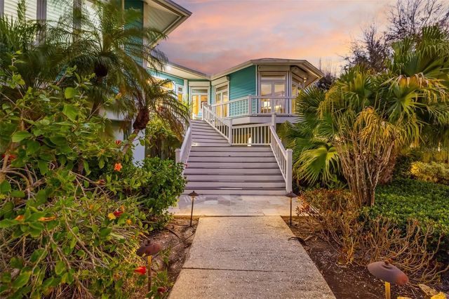 746 EAGLE POINT DRIVE, Venice, FL 34285