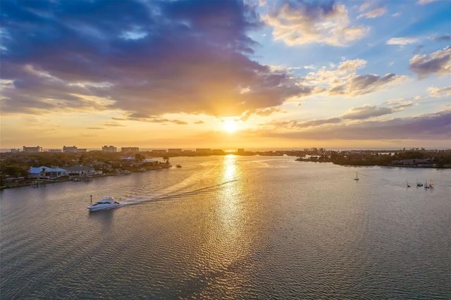 746 EAGLE POINT DRIVE, Venice, FL 34285