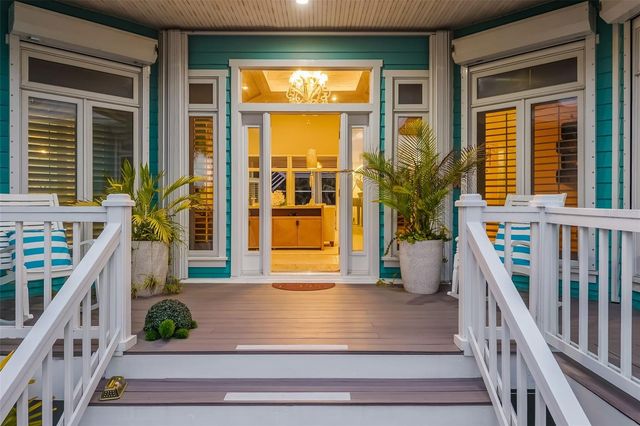 746 EAGLE POINT DRIVE, Venice, FL 34285