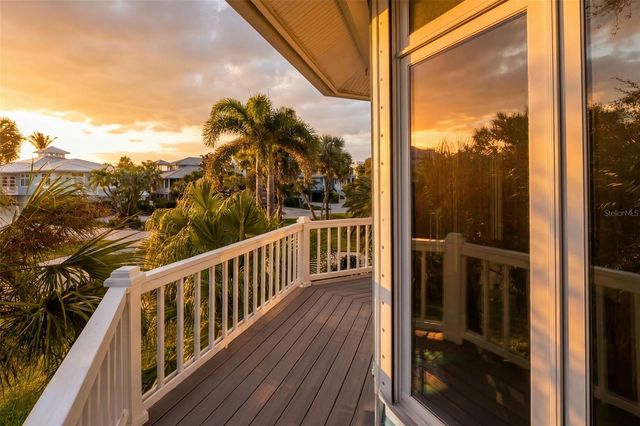 746 EAGLE POINT DRIVE, Venice, FL 34285