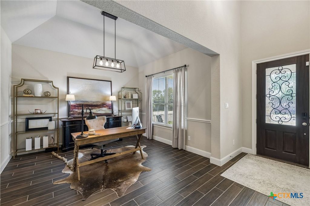 Image 10 of property listing at 2534 Lermann, New Braunfels, TX 78132