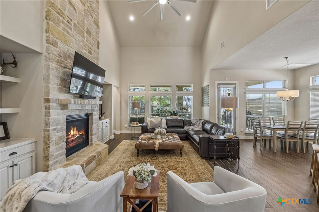 Image 14 of property listing at 2534 Lermann, New Braunfels, TX 78132