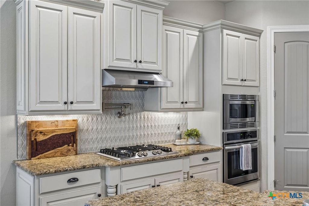 Image 18 of property listing at 2534 Lermann, New Braunfels, TX 78132