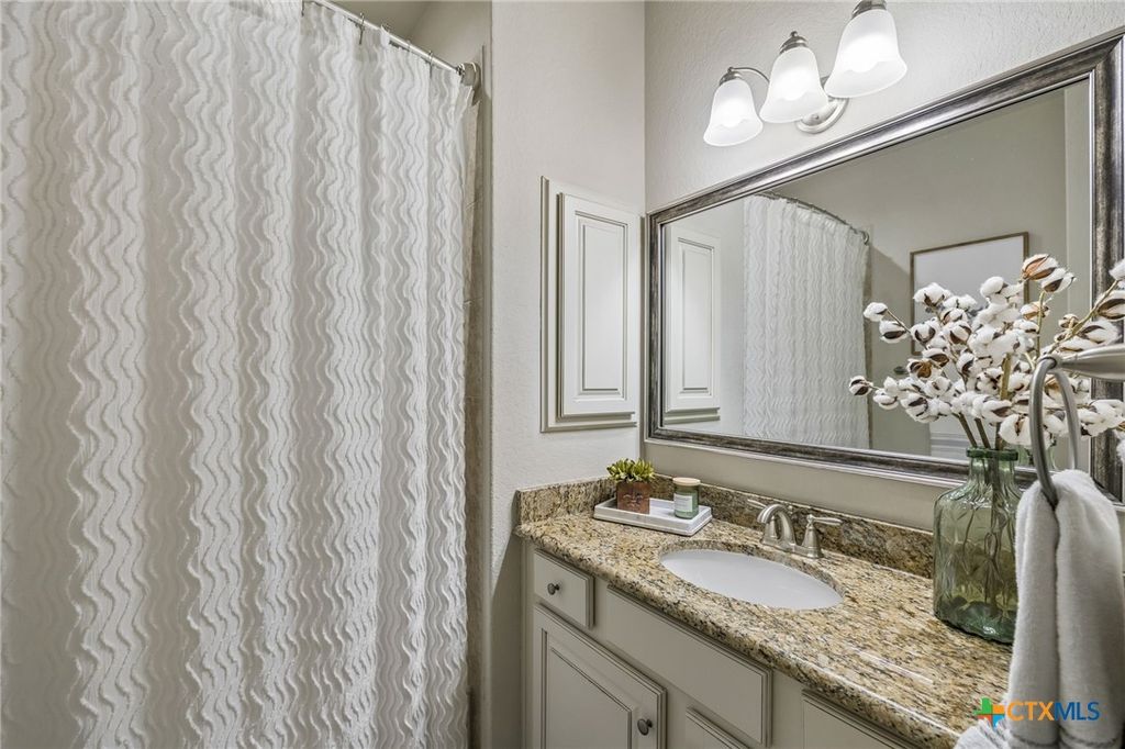 Image 35 of property listing at 2534 Lermann, New Braunfels, TX 78132